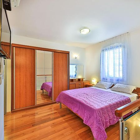 Apartman Toni Lägenhet Split Exteriör bild
